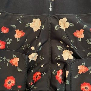 Ultracor Floral Ultra High Leggings with Velvet. SZ Medium